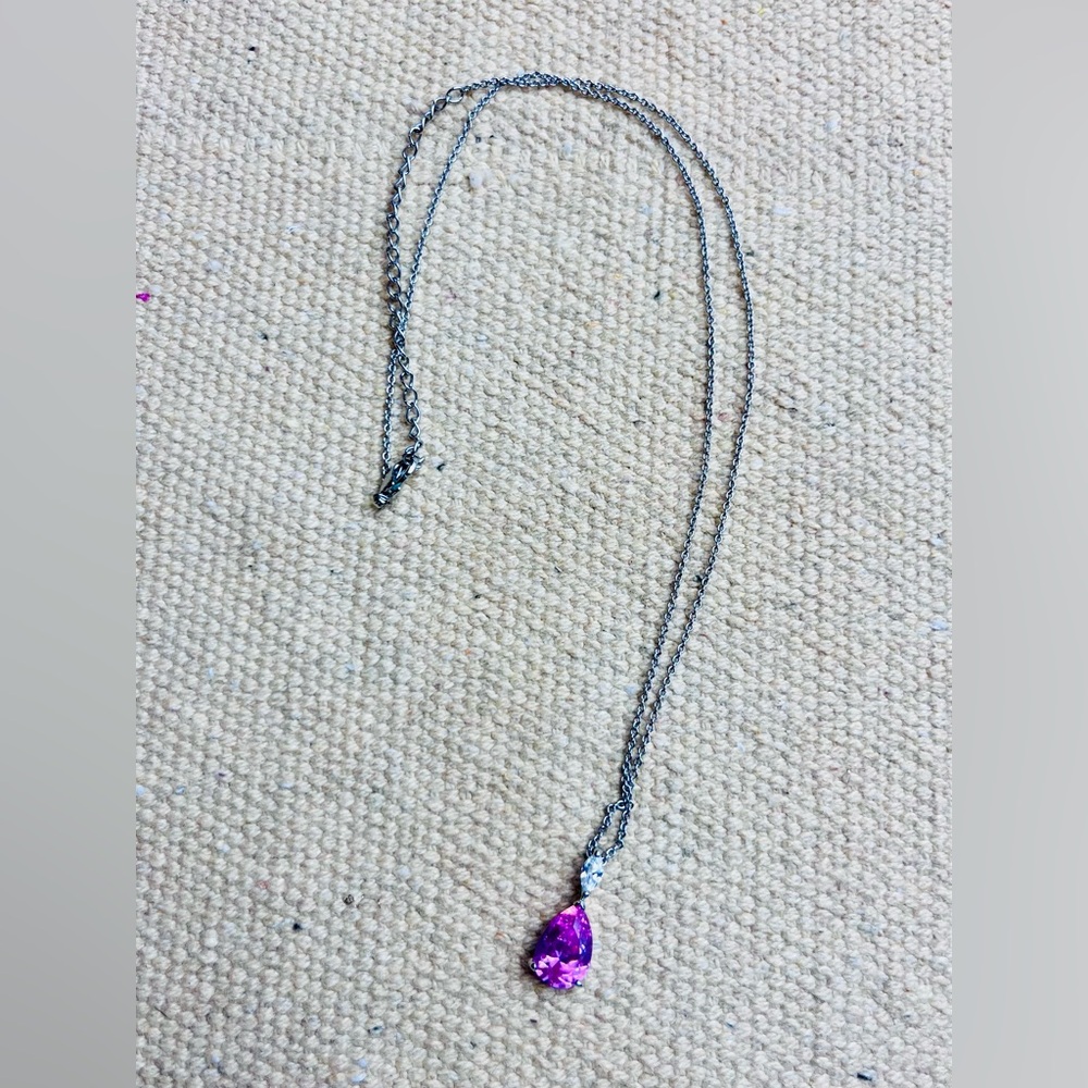 VTG 1990s Silver-Toned + Pink Gem Teardrop Pendant Necklace